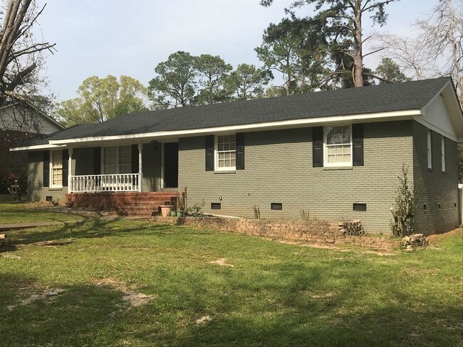 Foto del edificio - 1807 Pineknoll Ln