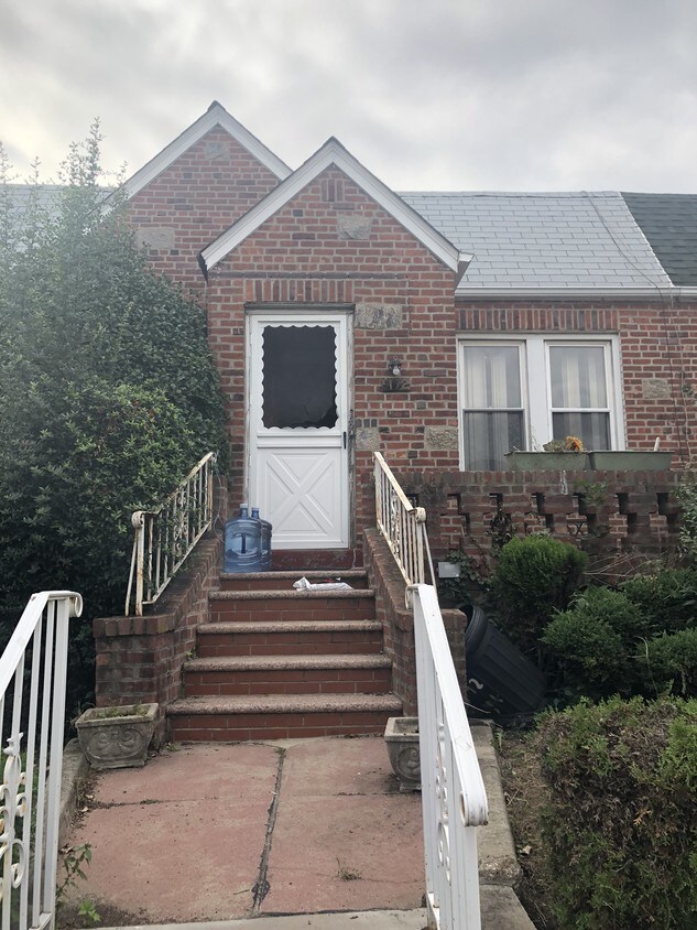 1194 E 49th St, Brooklyn, NY 11234 1194 E 49th St Brooklyn, NY