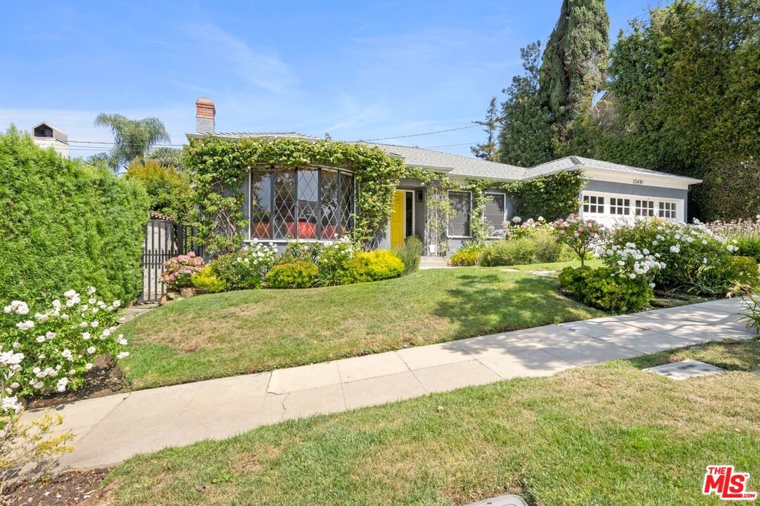 Foto principal - 10491 Wilkins Ave