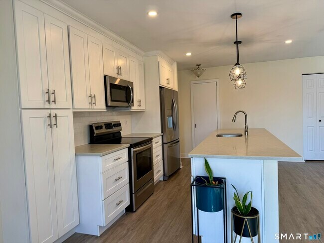 Foto del edificio - 76 Maple Tree Ave