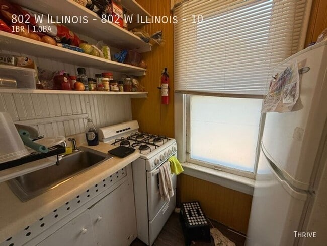 Building Photo - 802 W Illinois St