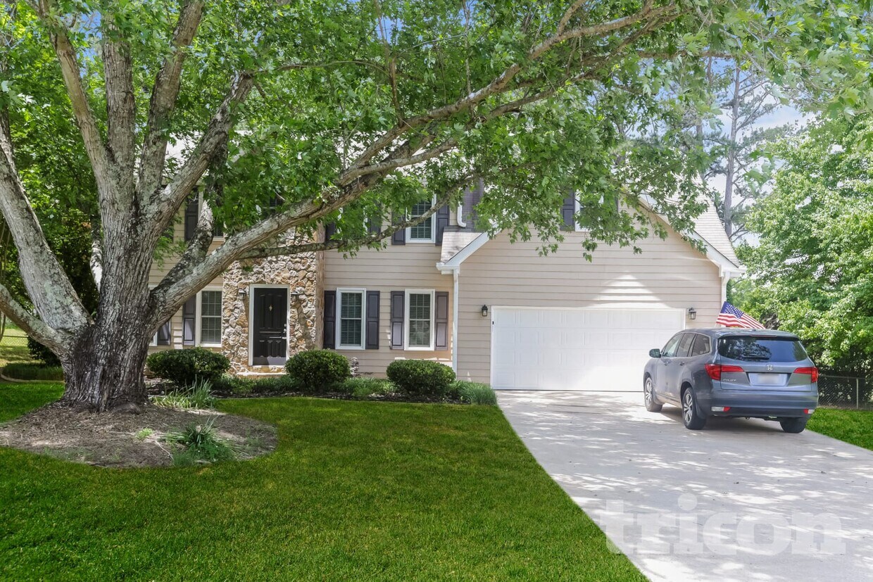 Primary Photo - 125 N Oakland Cir