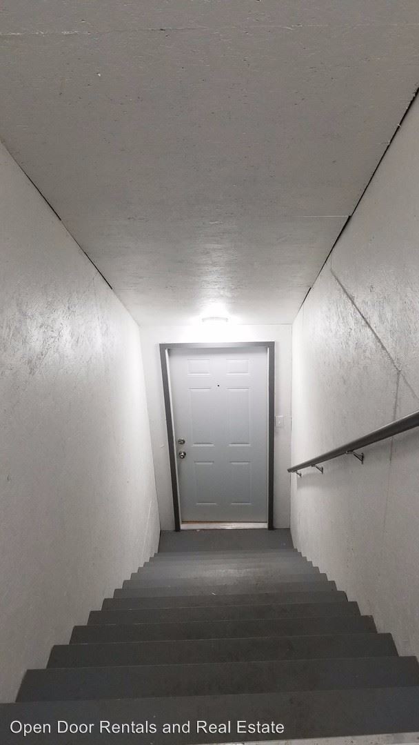 Foto del edificio - 422 N Riley St