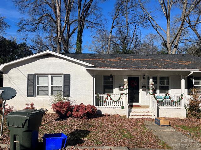 Primary Photo - 633 Park Dr