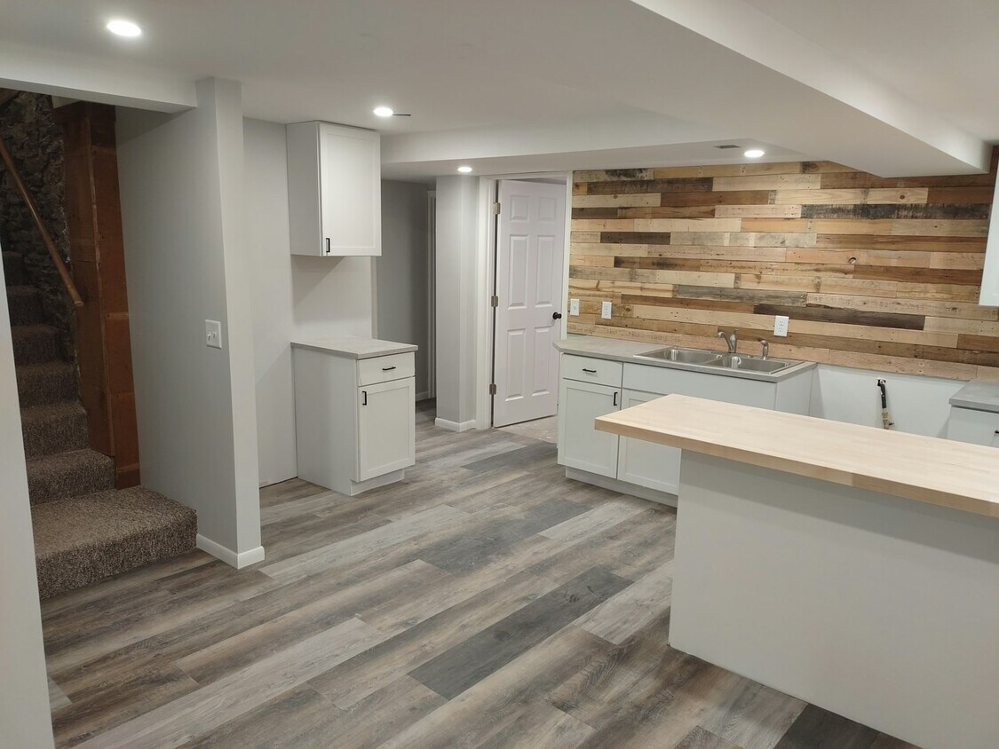 530 7th St NW, Faribault, MN 55021 Townhome Rentals in Faribault MN