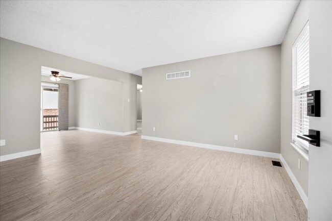 Building Photo - 779 Boca Raton Dr