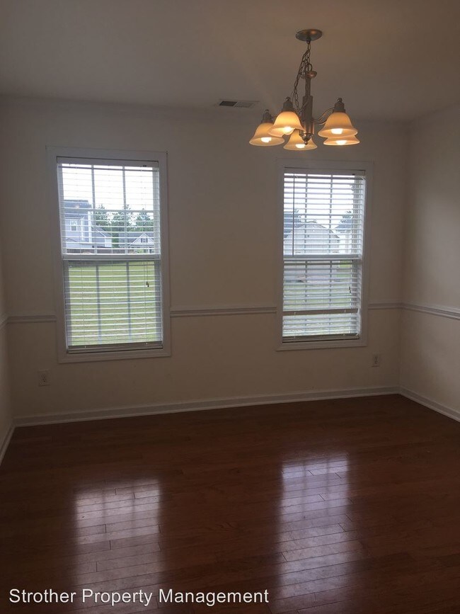 Building Photo - 4 br, 3 bath House - 127 Advance Drive