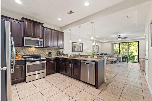 Foto del edificio - 8205 Roseville Blvd