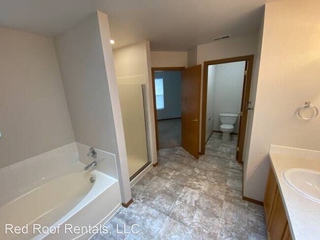 Foto del edificio - 3 br, 2.5 bath House - 12114 129th St Ct E
