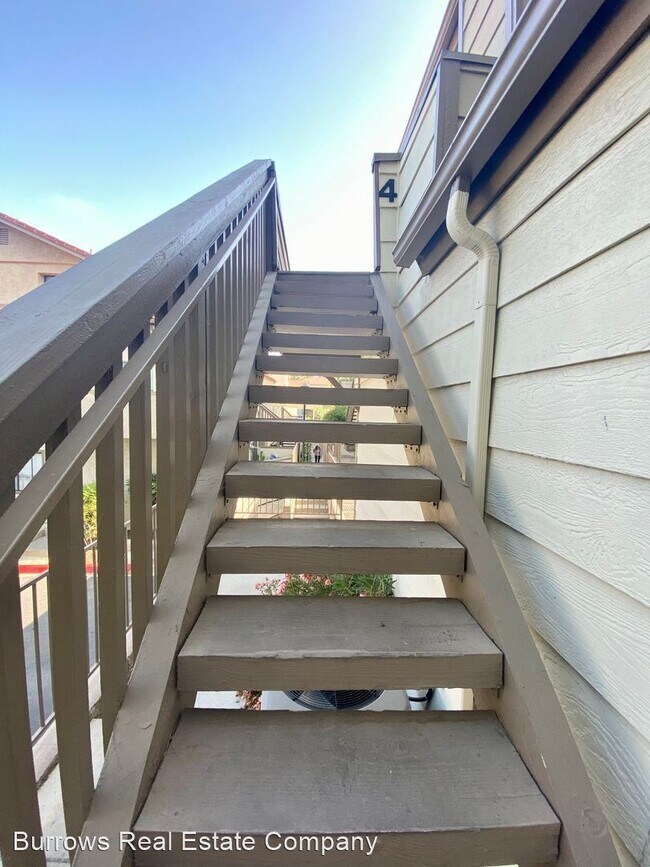 Building Photo - 3 br, 2.5 bath House - 62 Maegan Place #4