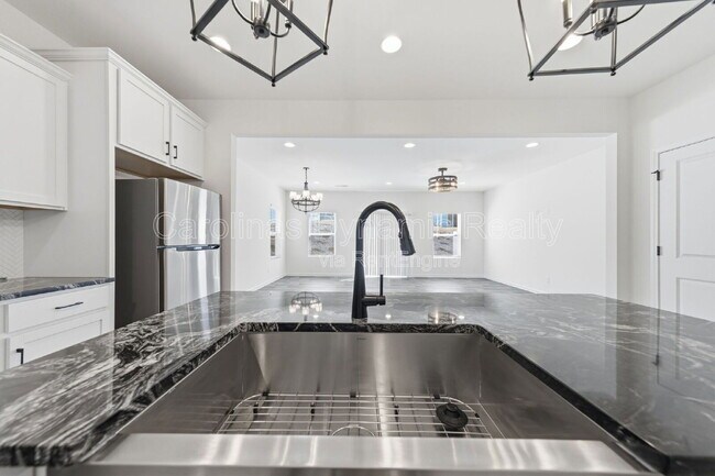 Foto del edificio - 11936 Basking Dr