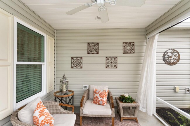 Foto del edificio - 5745 Gillespie Ln