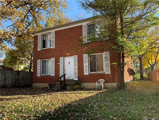 Foto del edificio - 1116 W Grand Ave