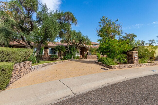 Building Photo - LARGE 4400 sqft, 6/Bed-5/Bath ESTATE in AR...