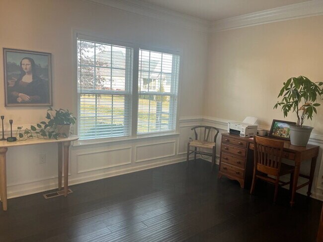 Foto del edificio - Beautiful 4 Bedroom Home in Spring Creek – Available June 1 – $3,500/mo