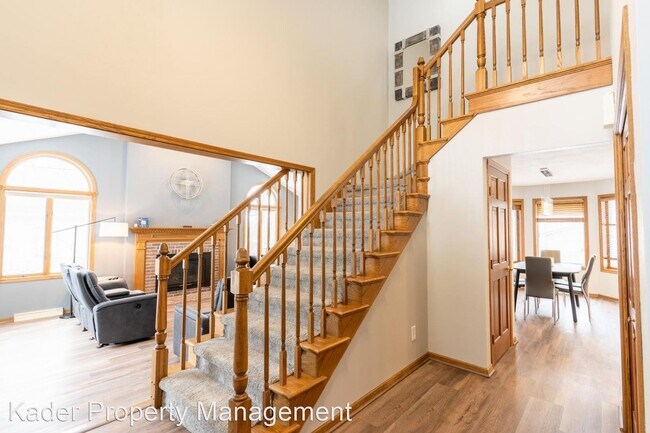Building Photo - 4 br, 2.5 bath House - 7776 Ox Trail Way