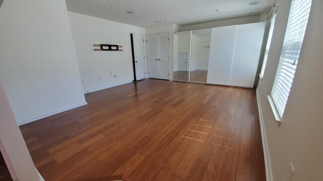 Ground Floor Living Area - 9618 Union Park