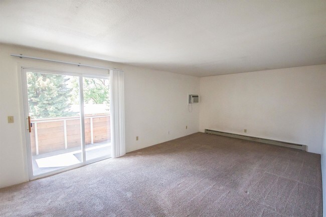 Building Photo - 107 E Hattie Ave