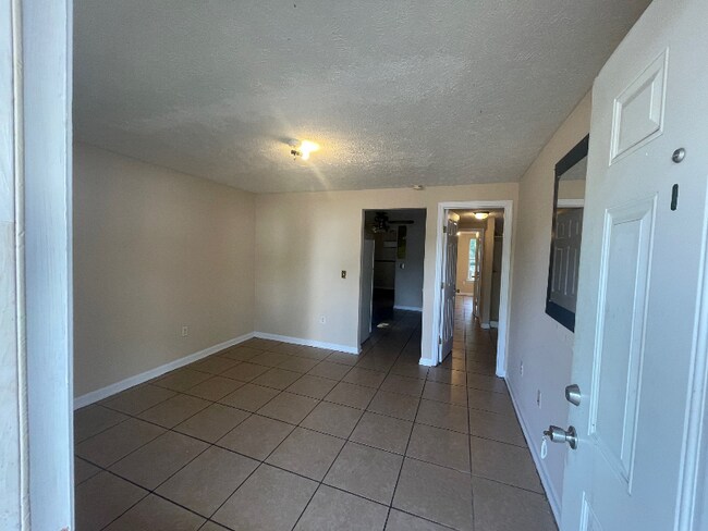 Foto del edificio - 103 W 17th St