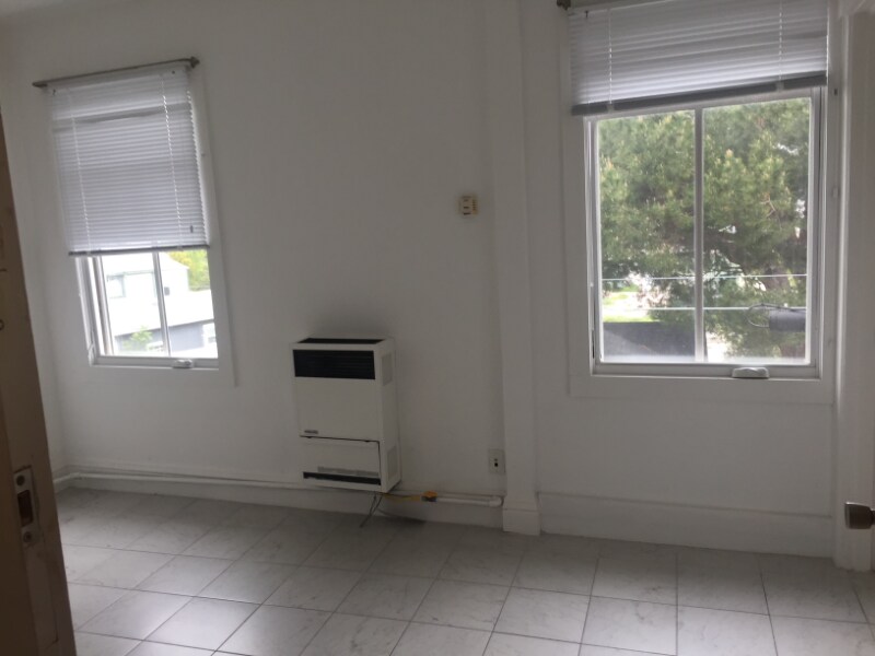 100 San Bruno Ave Unit 10, Brisbane, CA 94005 Room for Rent in