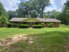 Building Photo - 440 Co Rd 270