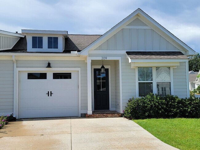 Building Photo - 209 Camellia Oaks Ave