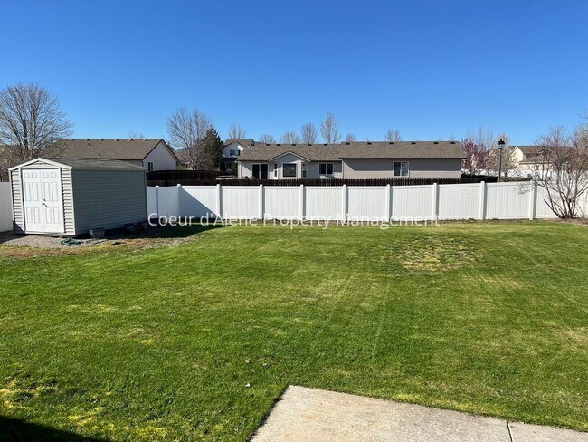 Foto del edificio - 3 bed house with Bonus Room in The Landings!