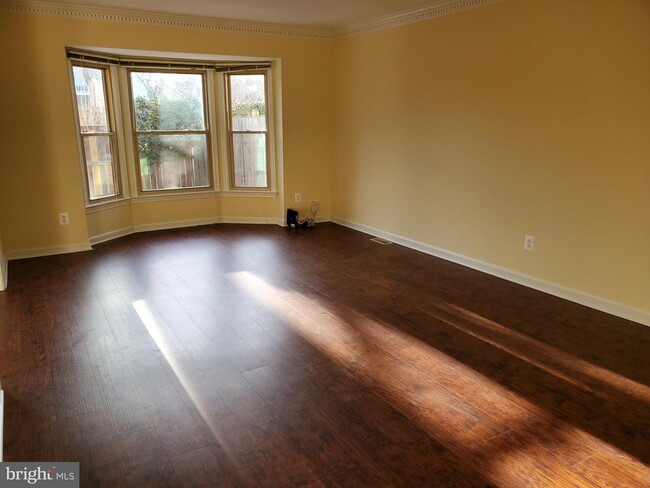 Building Photo - 15322 Manor Village Ln