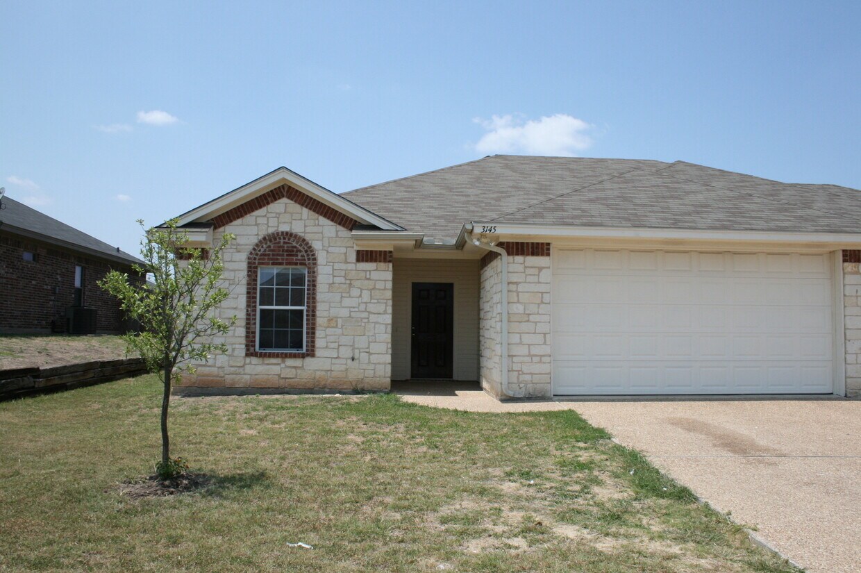 3141 Beauford St Unit Beauford 3145, Robinson, TX 76706 Room for Rent