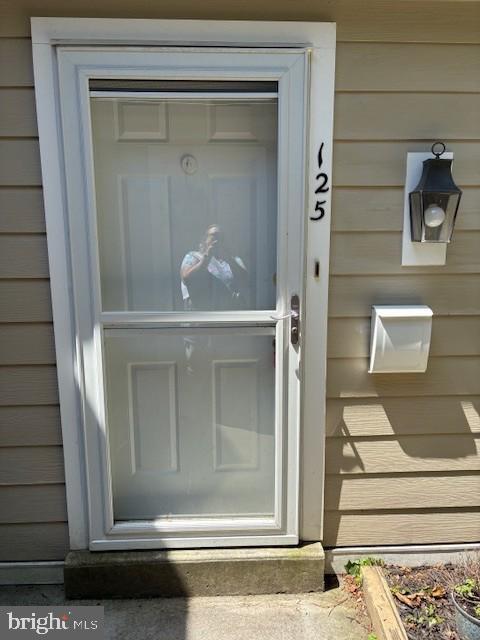 Primary Photo - 125 Medinah Dr