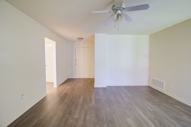 Foto del edificio - Cougar Ridge Duplex