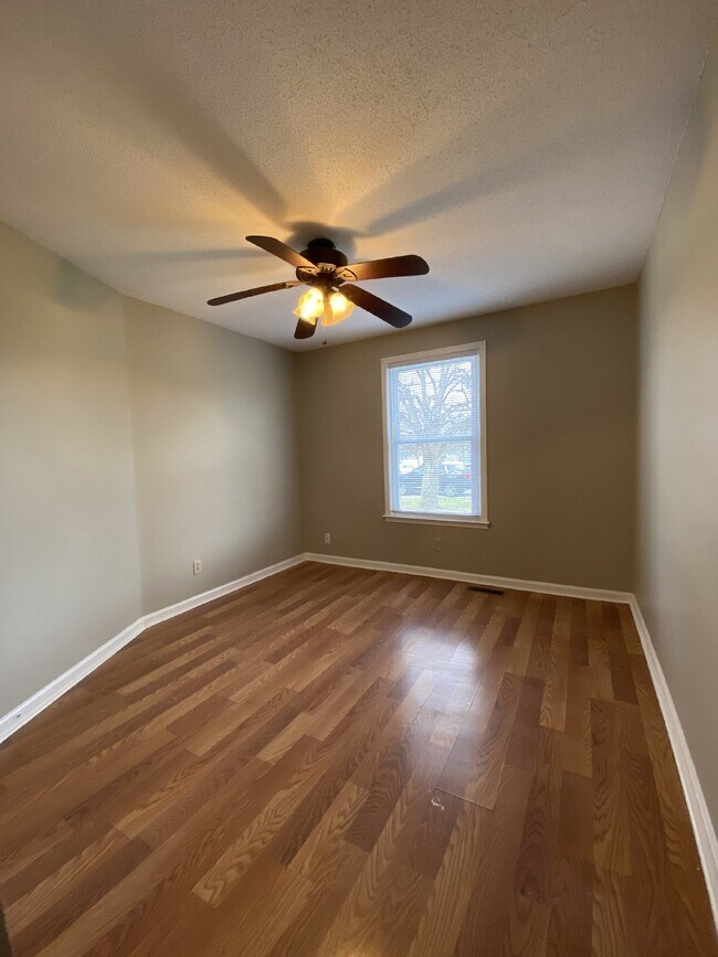 Building Photo - "Charming 3-Bedroom Home at 284 Northwood,...