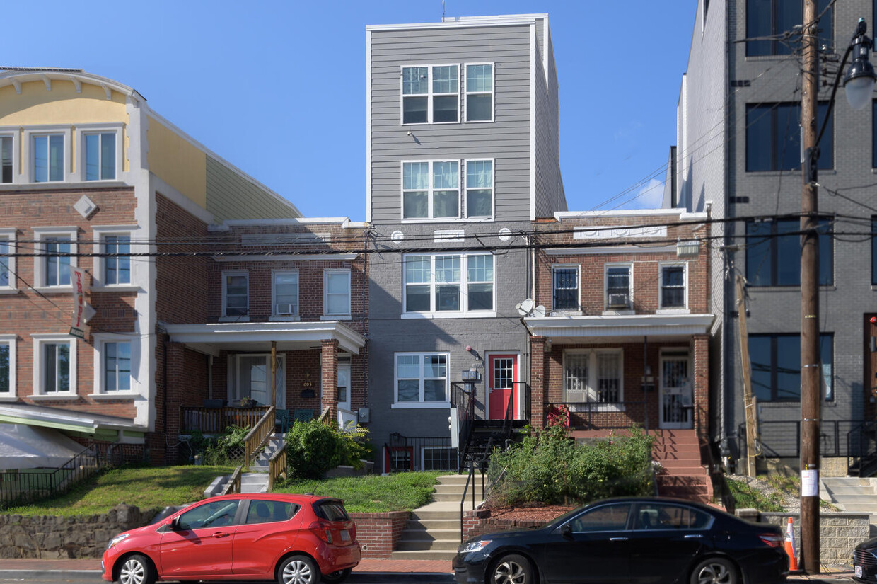 Primary Photo - 603 Kennedy St NW