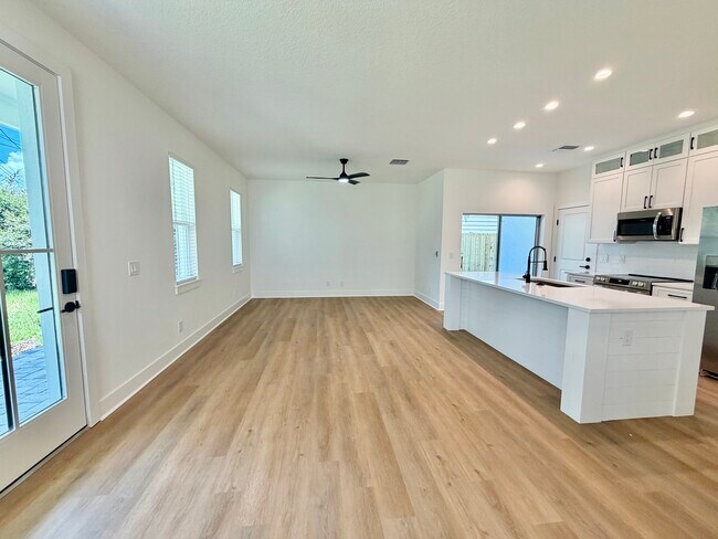 Foto del edificio - 1215 E Esther St