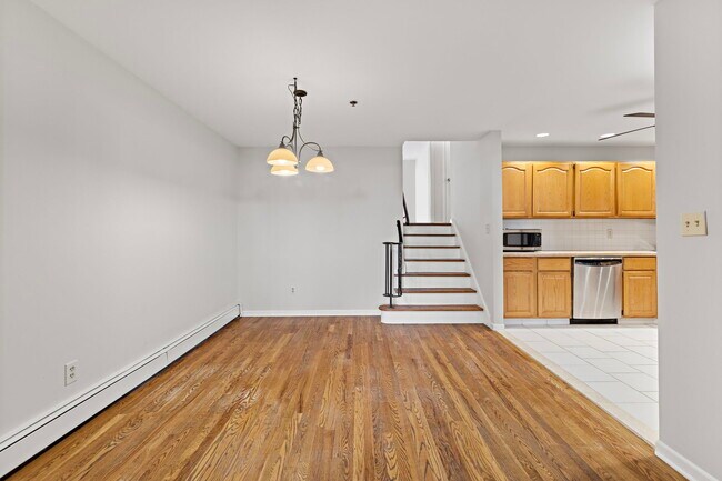 Foto del edificio - 611 Madison St
