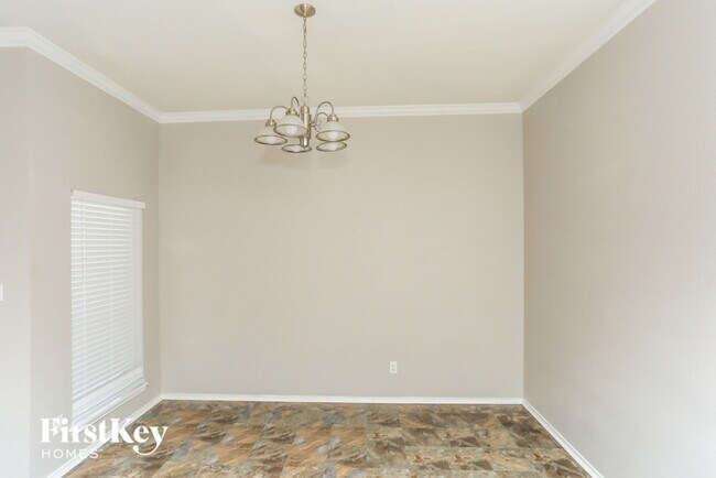 Building Photo - 821 Serenity Dr