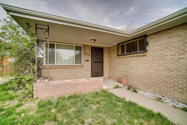 Building Photo - 3216 Ivy St