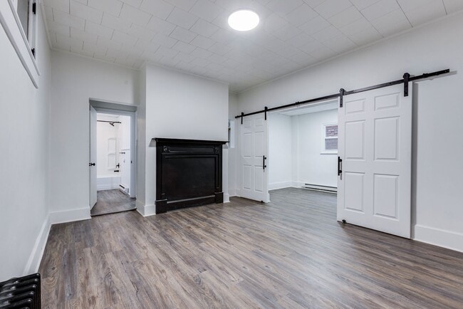 Foto del edificio - 747 E Warrington Ave