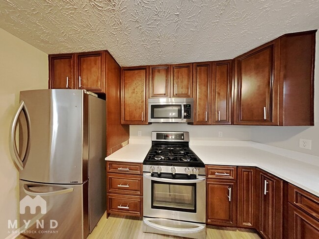 Building Photo - 487 Dillon Dr