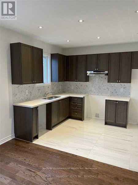 Building Photo - 46 Hashmi Pl