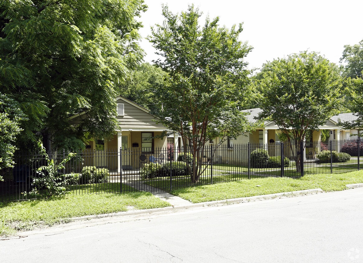 Primary Photo - The Cottages