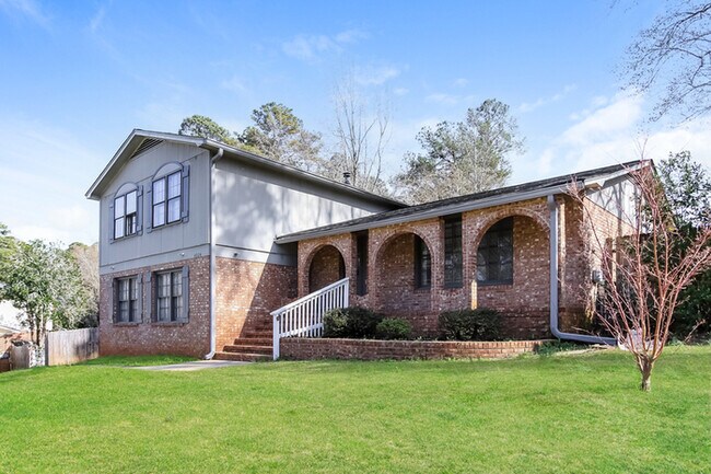 Foto del edificio - Charming 4 Bedroom Home in Martinez, GA
