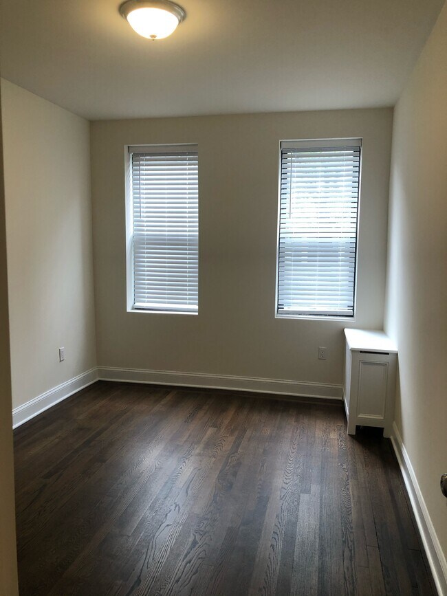 Building Photo - 8811 2nd Ave