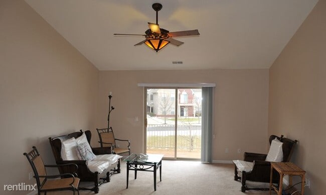 Building Photo - 3 br, 2 bath Condo - 1320 Addington Ln
