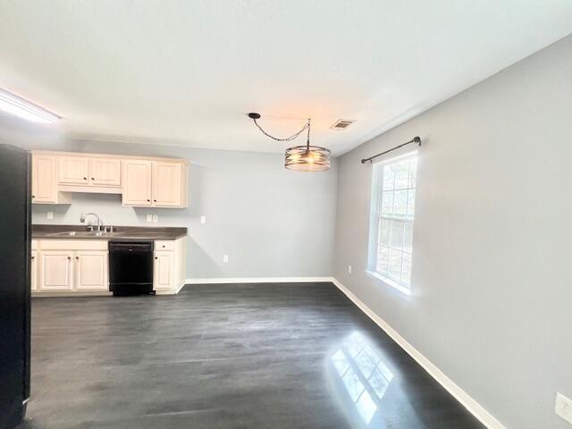 Foto del edificio - 3200 Skynight Dr