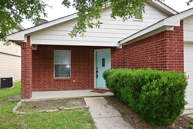 Foto del edificio - 17925 Honey Locust Ln