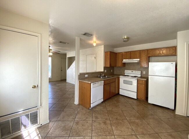 Building Photo - 4100 Pilgram Dr
