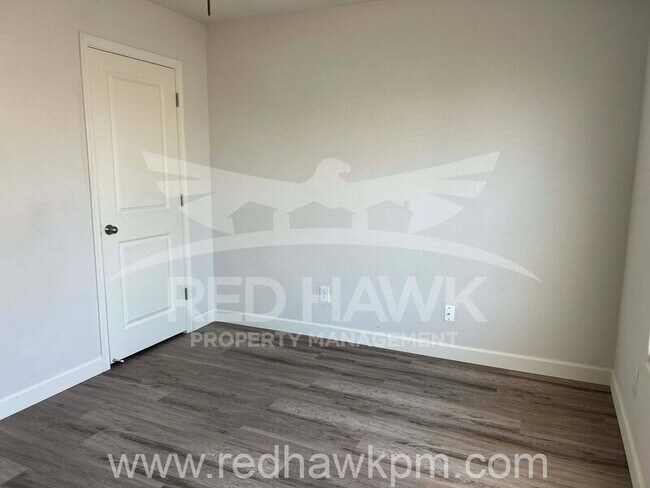 Building Photo - 2387 Oakmont Ln