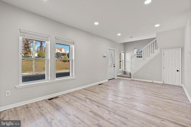 Foto del edificio - 3809 W Cold Spring Ln