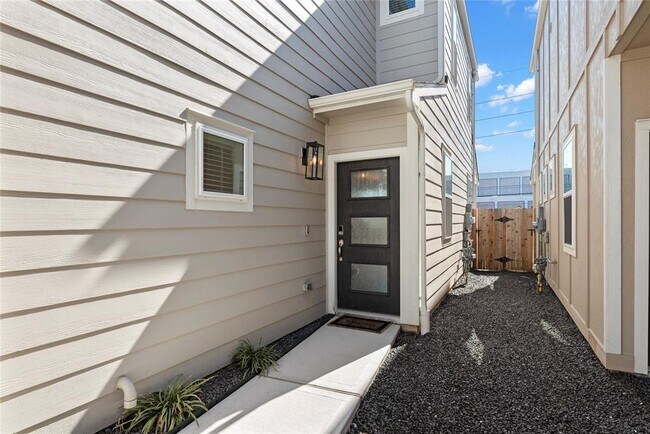 Foto del edificio - 1522 Beach Oak Dr